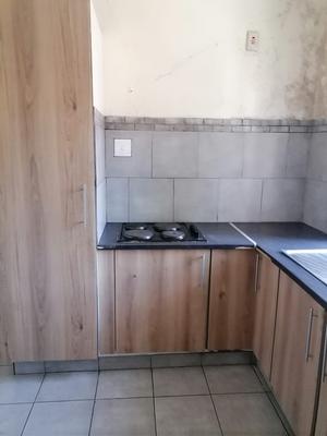 Apartment / Flat For Rent in Bellevue, Johannesburg