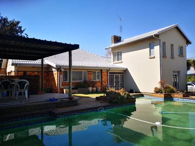 Cottage For Rent in Fishers Hill, Germiston