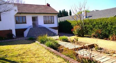 House For Rent in Winchester Hills, Johannesburg